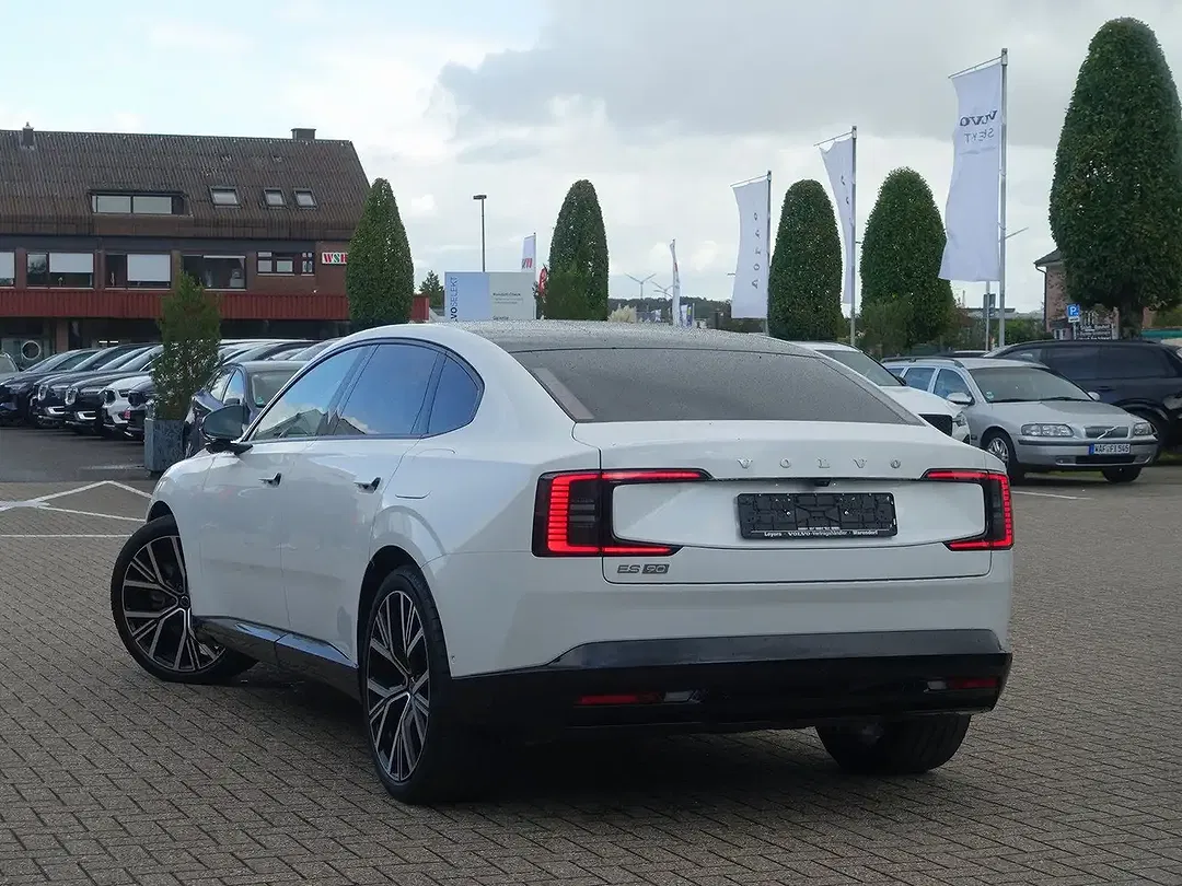 Volvo ES90 Single Motor Extended Range Ultra - Thumbnail 4