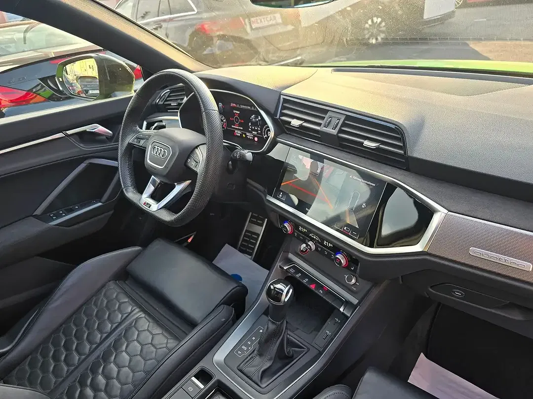 Audi RS Q3 2.5 TFSI quattro - Thumbnail 12