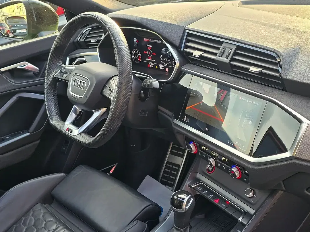 Audi RS Q3 2.5 TFSI quattro - Thumbnail 13