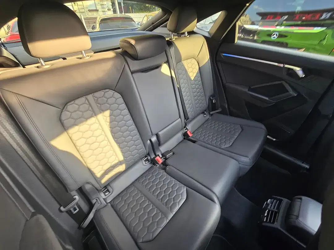 Audi RS Q3 2.5 TFSI quattro - Thumbnail 14