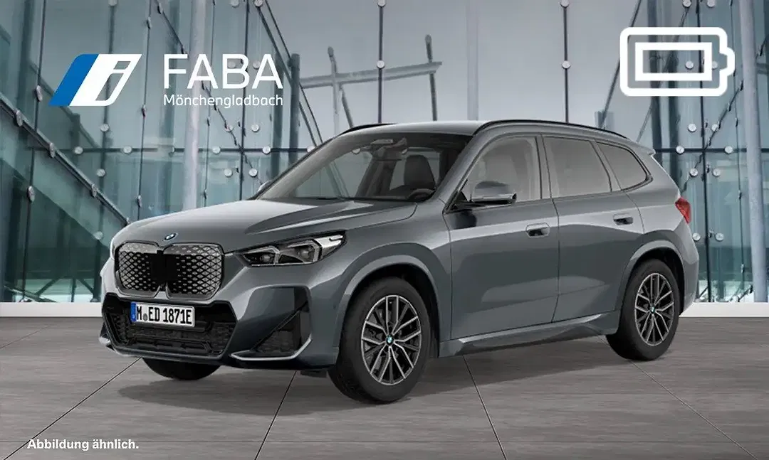 BMW iX1 xDrive M - Thumbnail 1