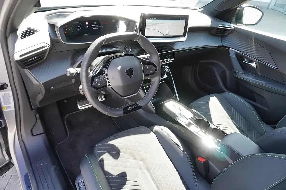 Peugeot 2008 145 AUT Hybrid GT - Thumbnail 11