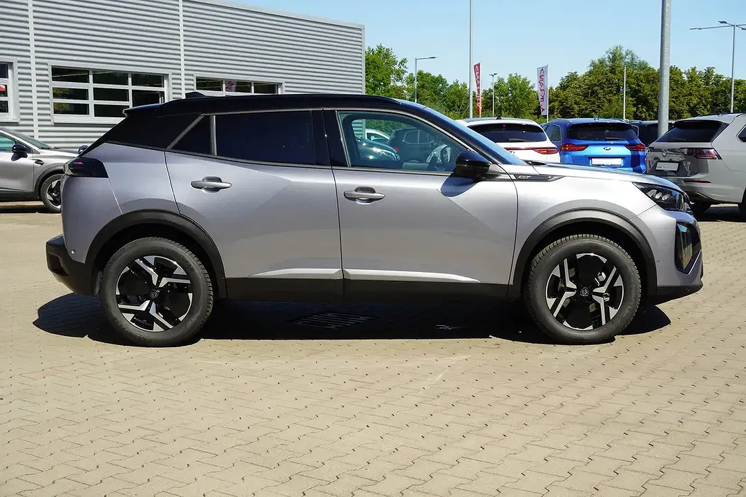 Peugeot 2008 145 AUT Hybrid GT - Thumbnail 3