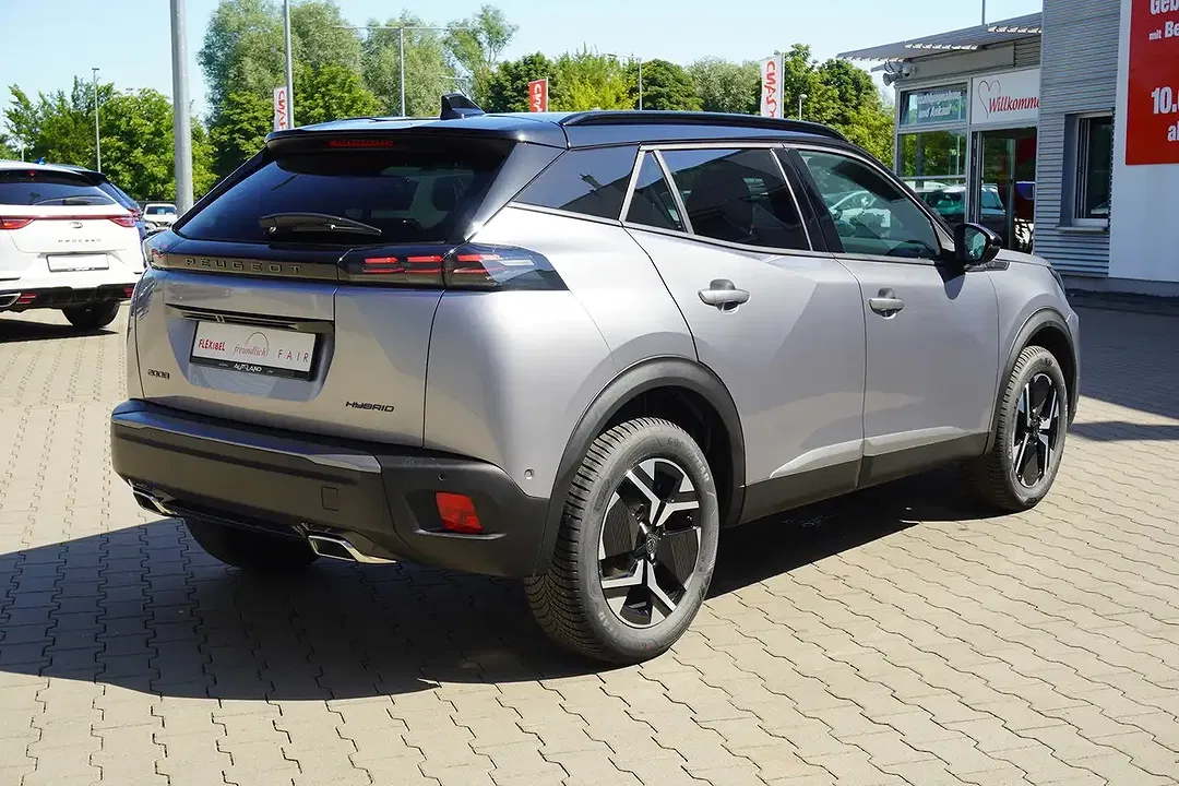 Peugeot 2008 145 AUT Hybrid GT - Thumbnail 4
