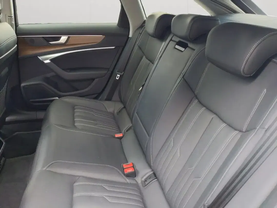 Audi A6 S tronic quattro Avant - Thumbnail 13