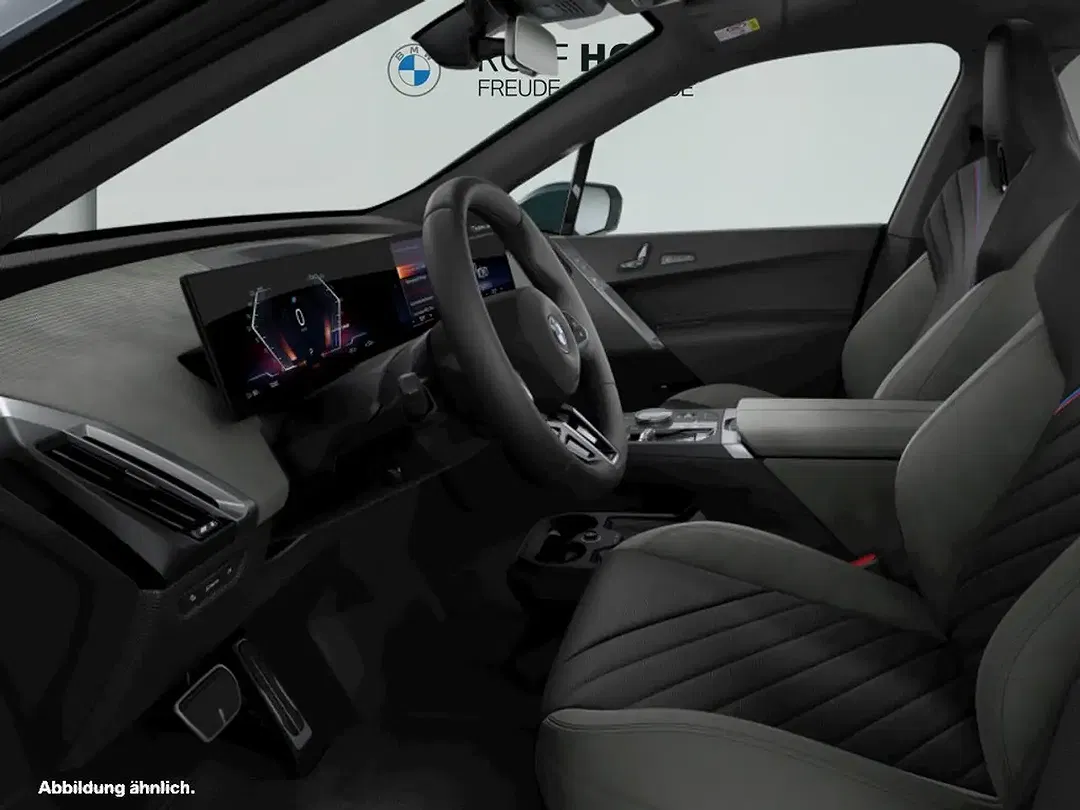 BMW iX xDrive M - Thumbnail 3