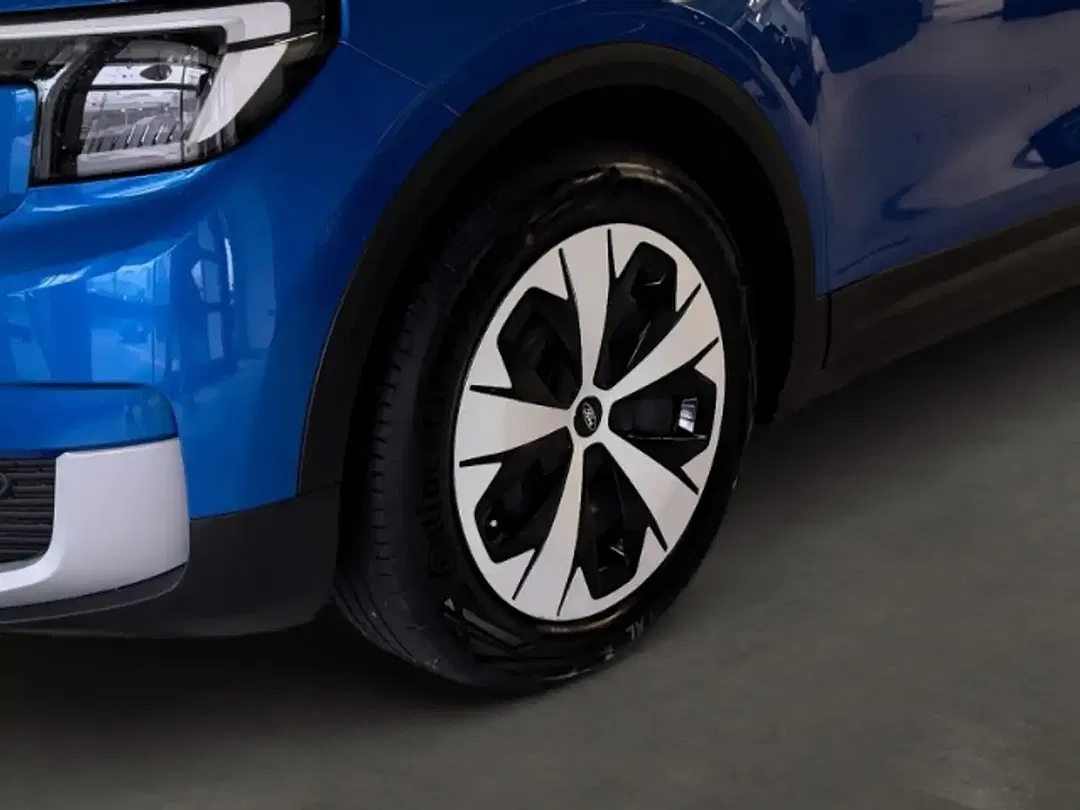 Ford Explorer - Thumbnail 6