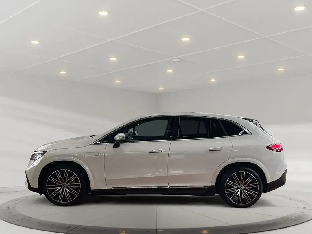 Mercedes-Benz EQE SUV 350 AMG - Thumbnail 3