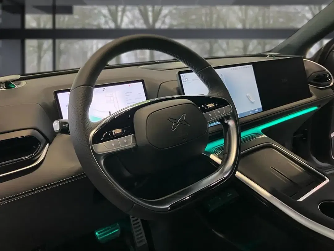 Xpeng G9 AWD Performance - Thumbnail 12