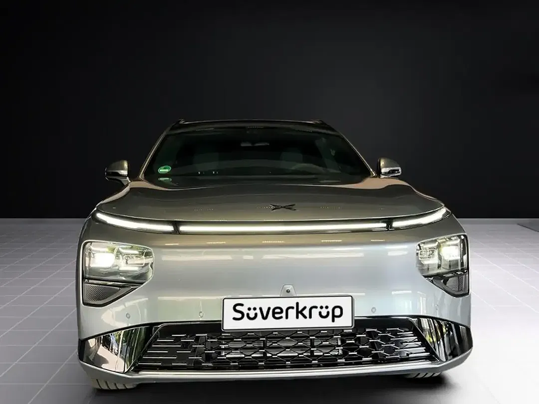 Xpeng G9 AWD Performance - Thumbnail 5