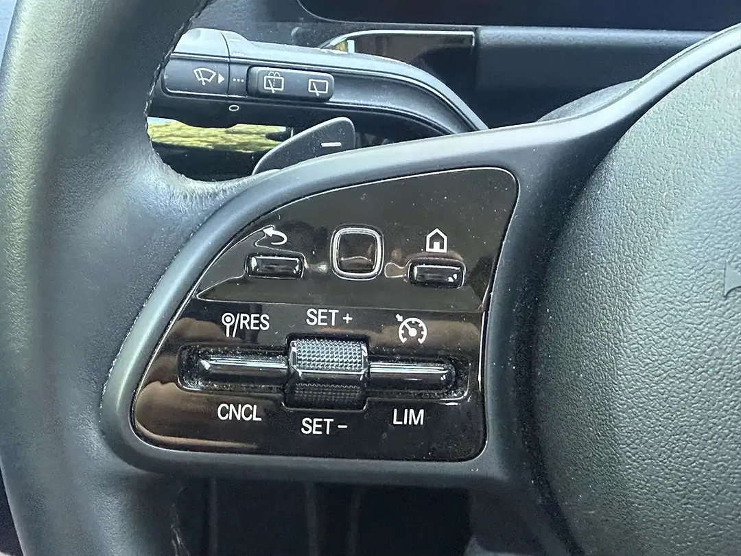Mercedes-Benz GLA 180 Style - Thumbnail 12