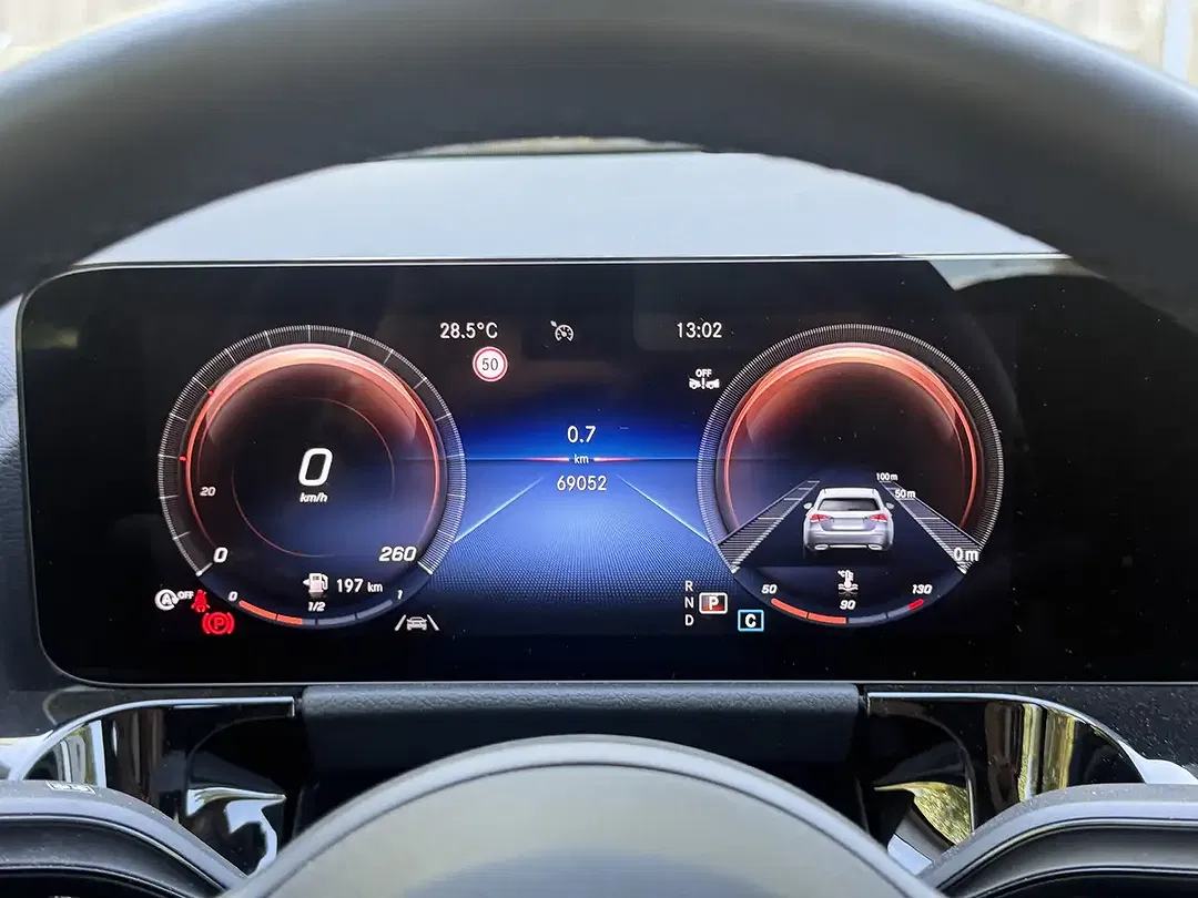 Mercedes-Benz GLA 180 Style - Thumbnail 14