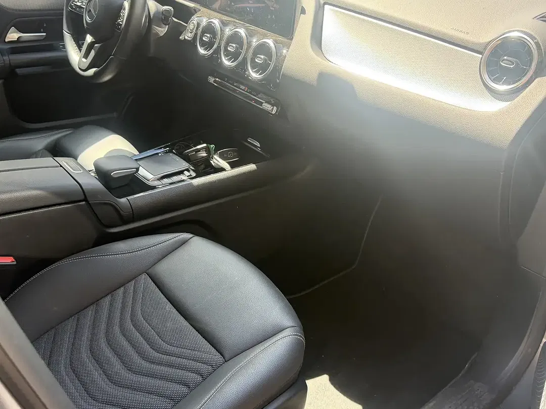 Mercedes-Benz GLA 180 Style - Thumbnail 6