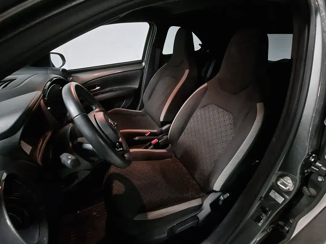 Toyota Aygo X - Thumbnail 6