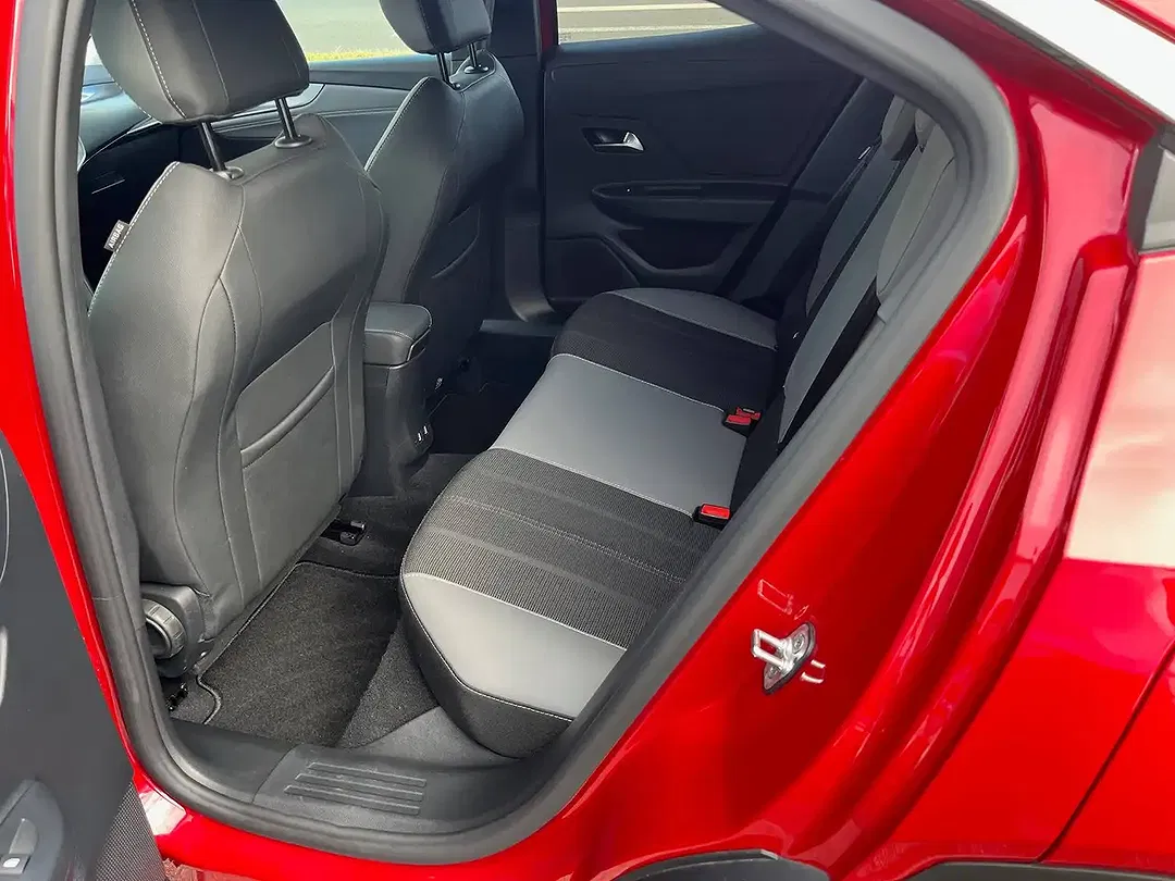 Opel Mokka-E Elegance - Thumbnail 8