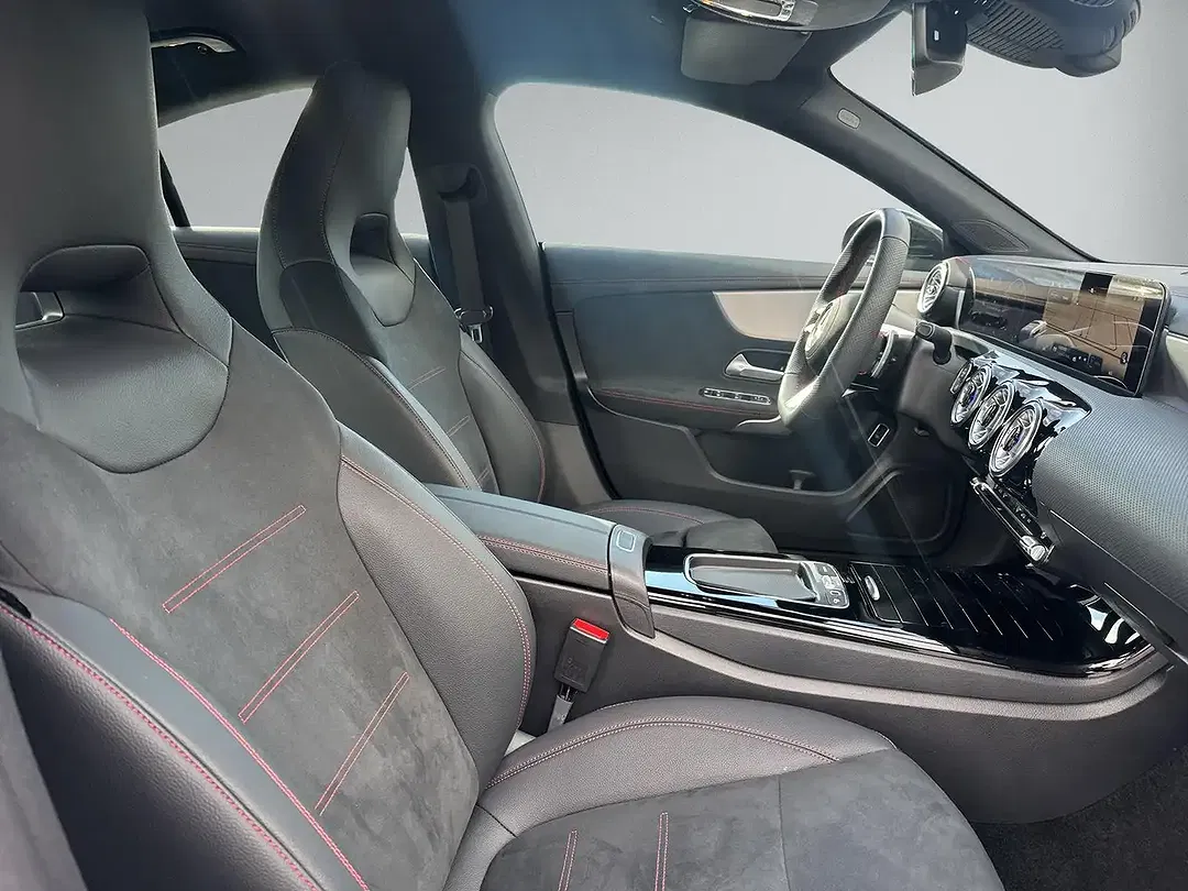 Mercedes-Benz CLA 200 AMG Line Plus - foto 15