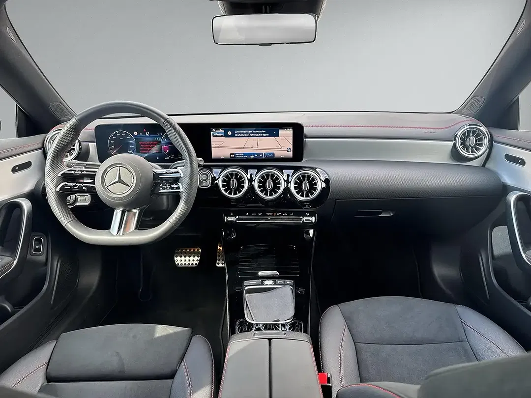 Mercedes-Benz CLA 200 AMG Line Plus - Thumbnail 4
