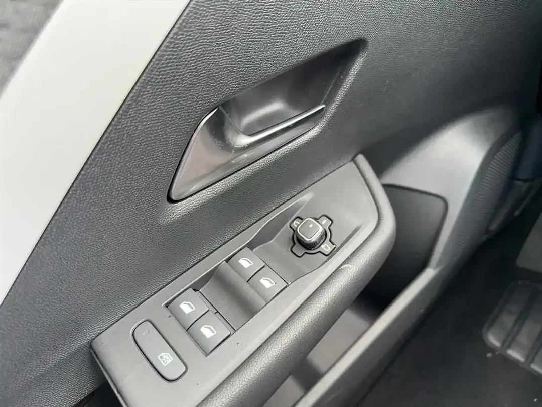 Opel Astra Edition - Thumbnail 14