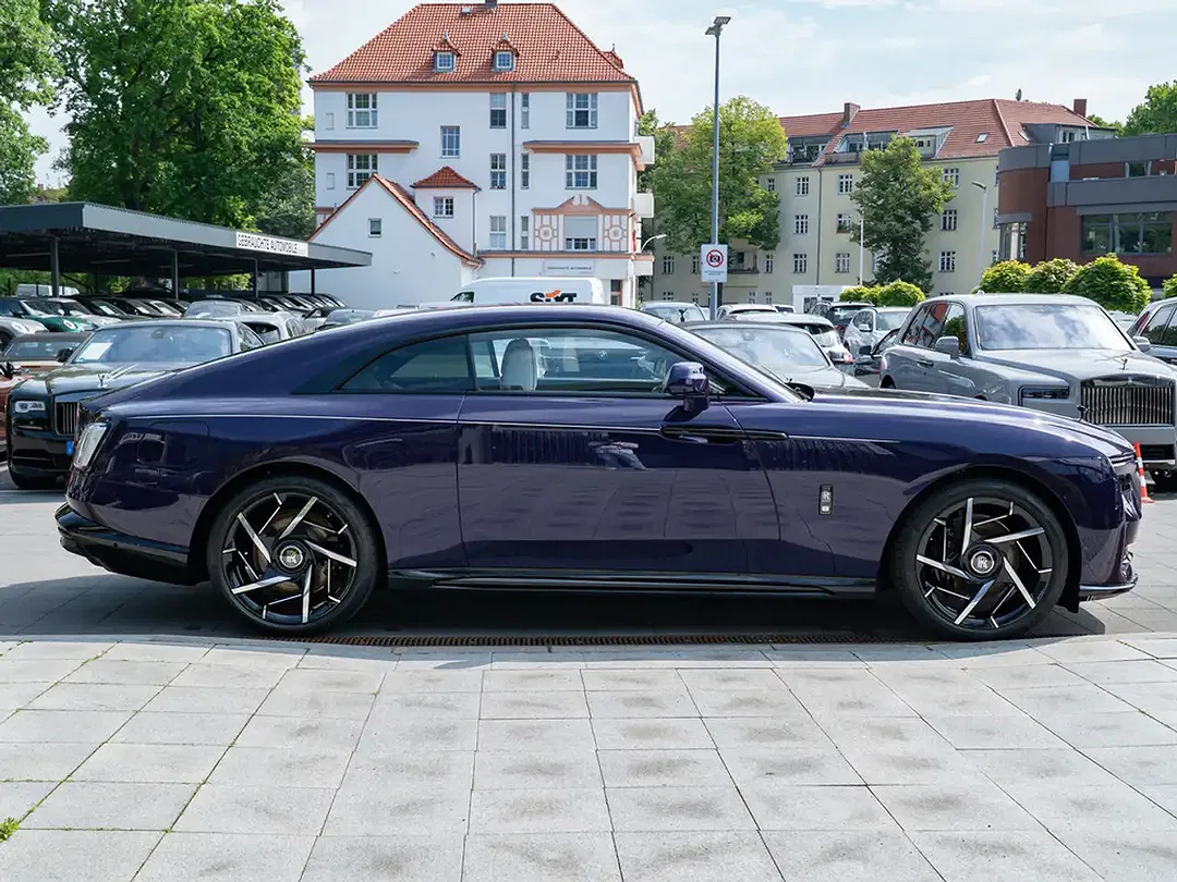 Rolls-Royce Spectre Black Badge - Thumbnail 6