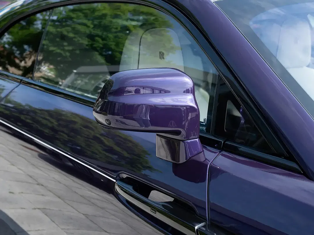 Rolls-Royce Spectre Black Badge - Thumbnail 9