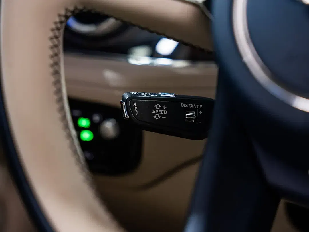 Bentley Bentayga PHEV First Edition - Thumbnail 10