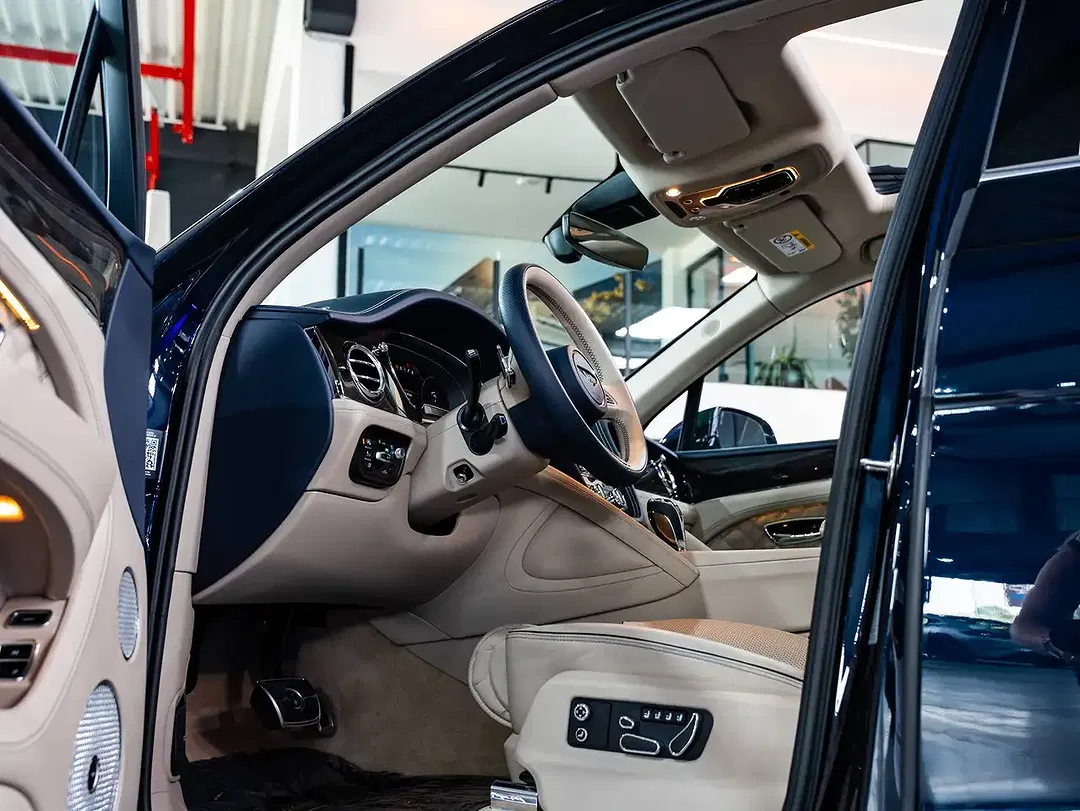 Bentley Bentayga PHEV First Edition - foto 15