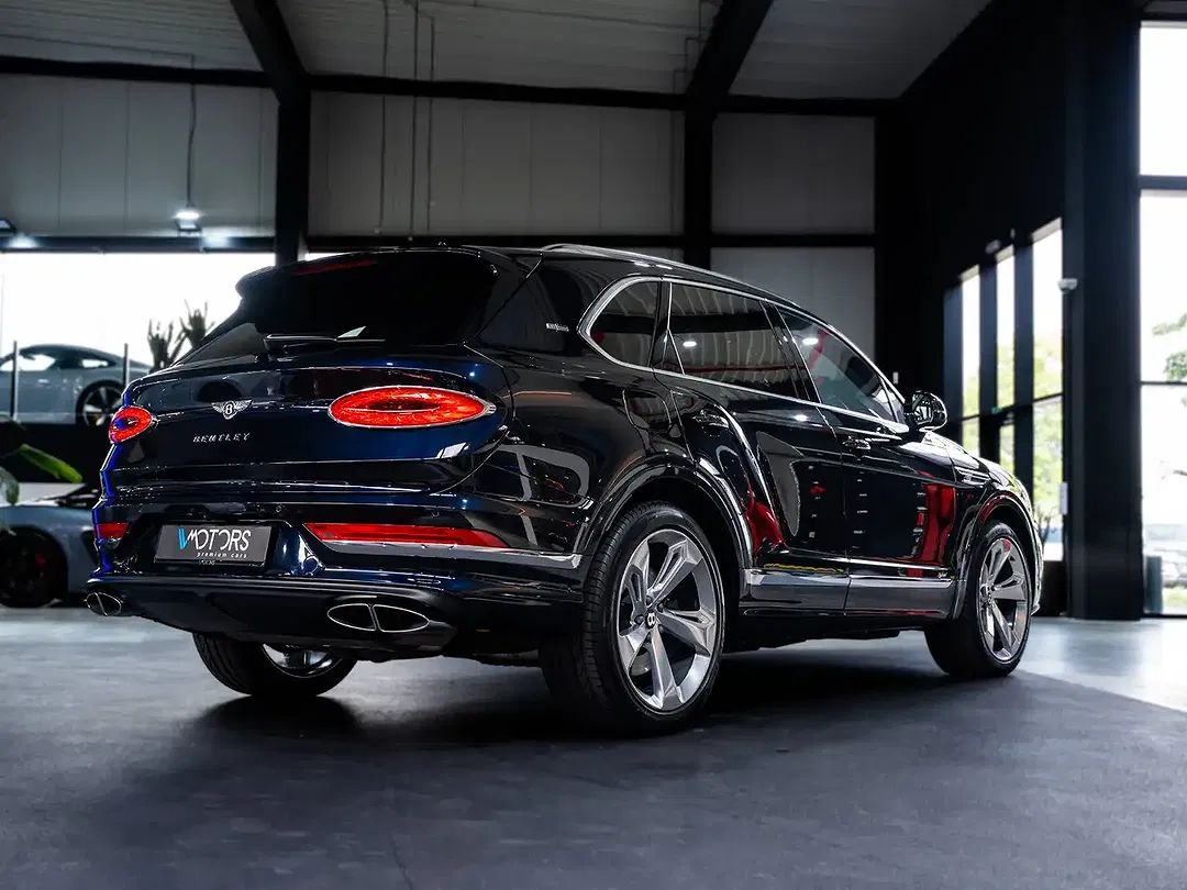 Bentley Bentayga PHEV First Edition - Thumbnail 4