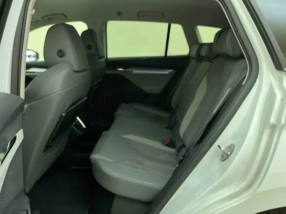 Skoda Enyaq 80 iV Lounge - Thumbnail 8