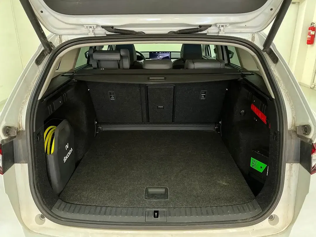Skoda Enyaq 80 iV Lounge - Thumbnail 10
