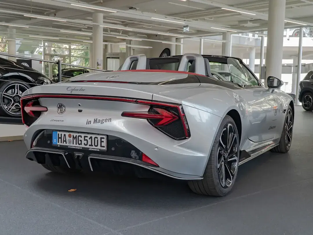 MG Cyberster Dual Motor - Thumbnail 5