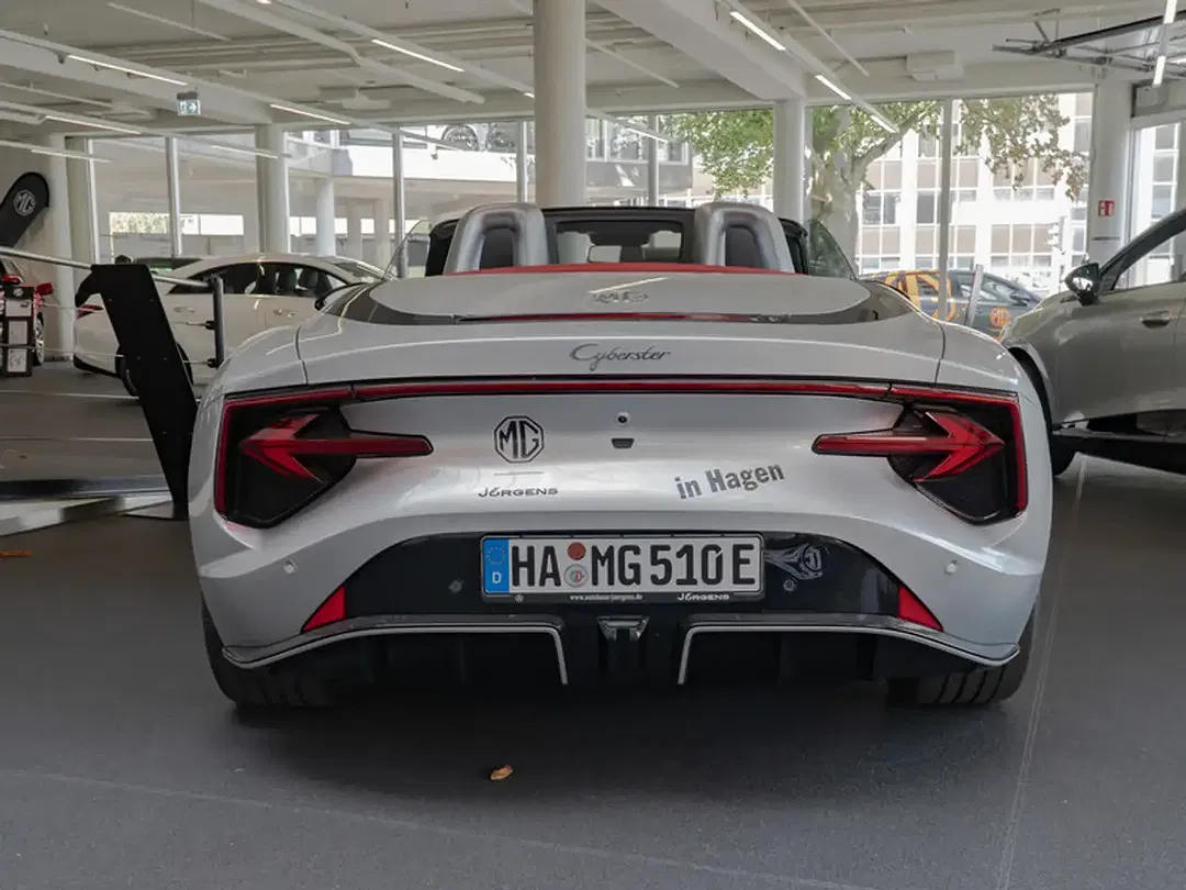 MG Cyberster Dual Motor - Thumbnail 6