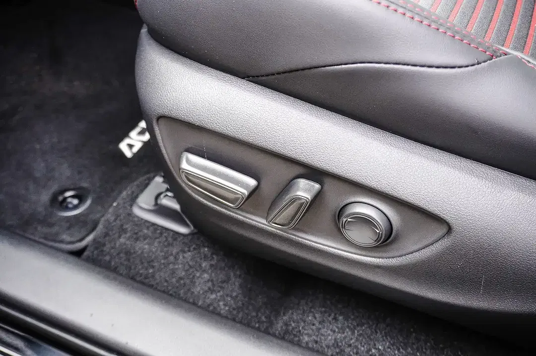 Suzuki Across Hybrid Comfort+ - Thumbnail 14