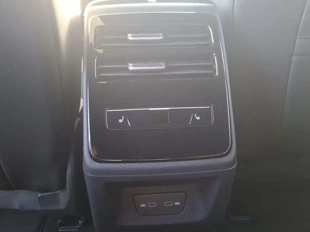Volkswagen ID.7 4Motion - Thumbnail 11