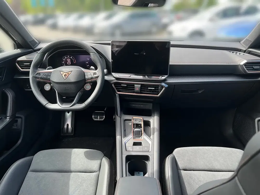 CUPRA Formentor TSI DSG Matrix LED VZ2 - Thumbnail 8