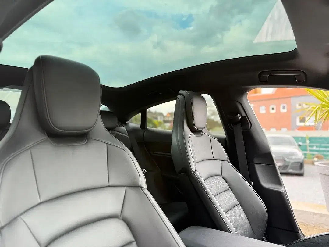 Porsche Taycan Performance - Thumbnail 11