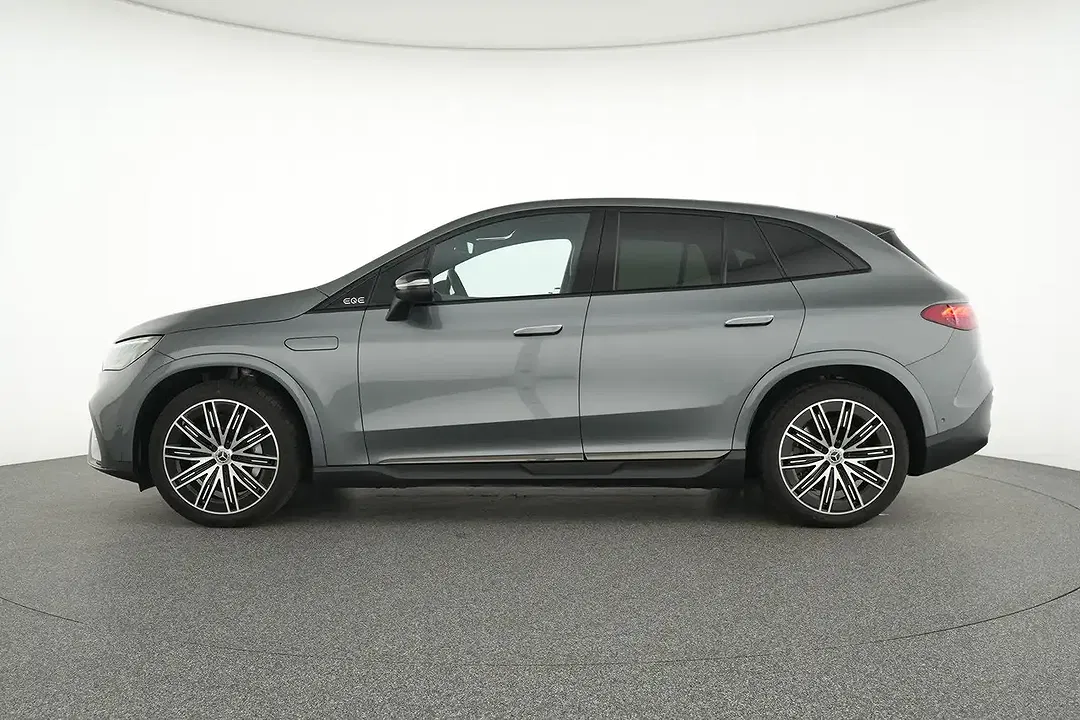 Mercedes-Benz EQE 300 AMG Line Night - Thumbnail 8