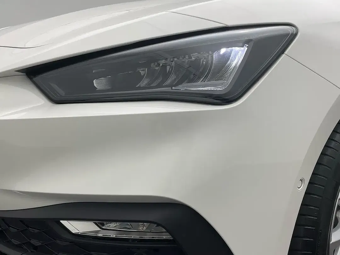 SEAT Leon 1.5 eTSI Plus Road Edition - Thumbnail 6