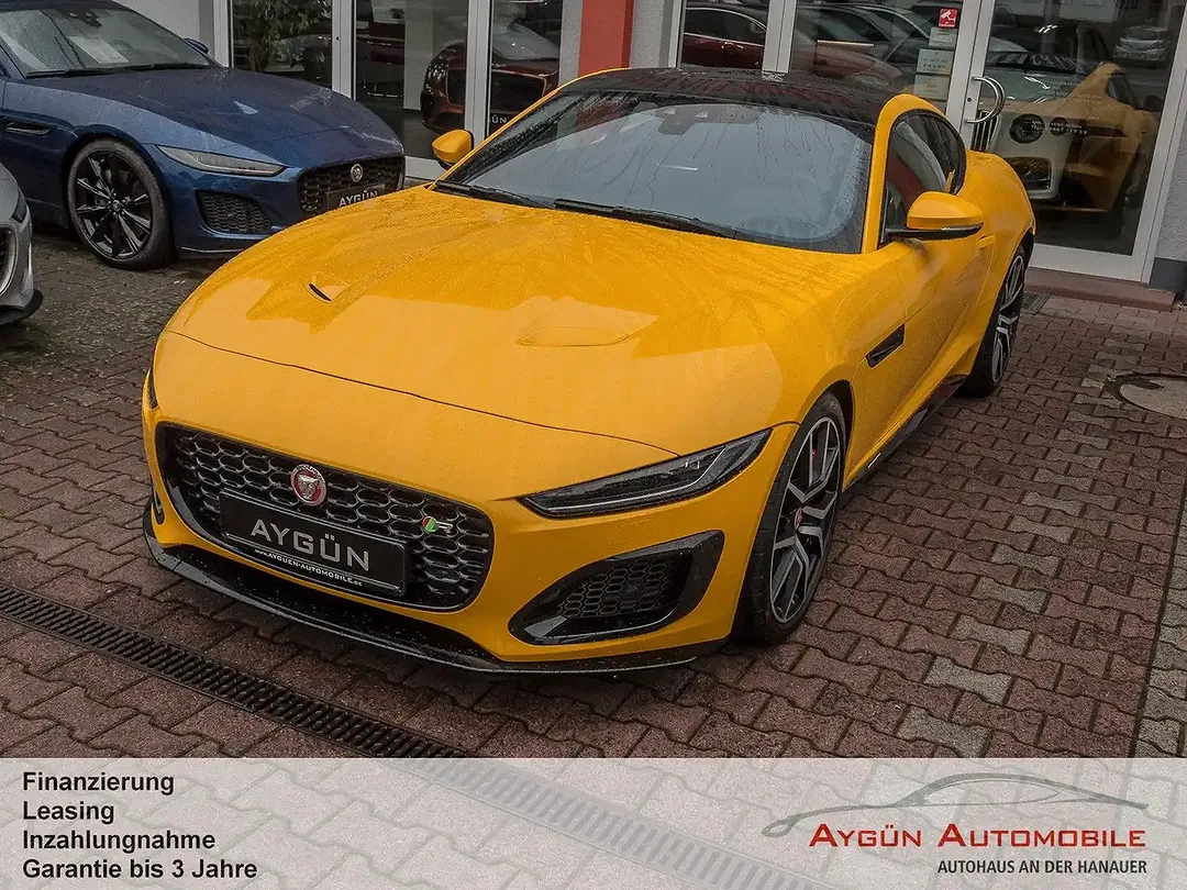 Jaguar F-Type Coupe R - Thumbnail 3