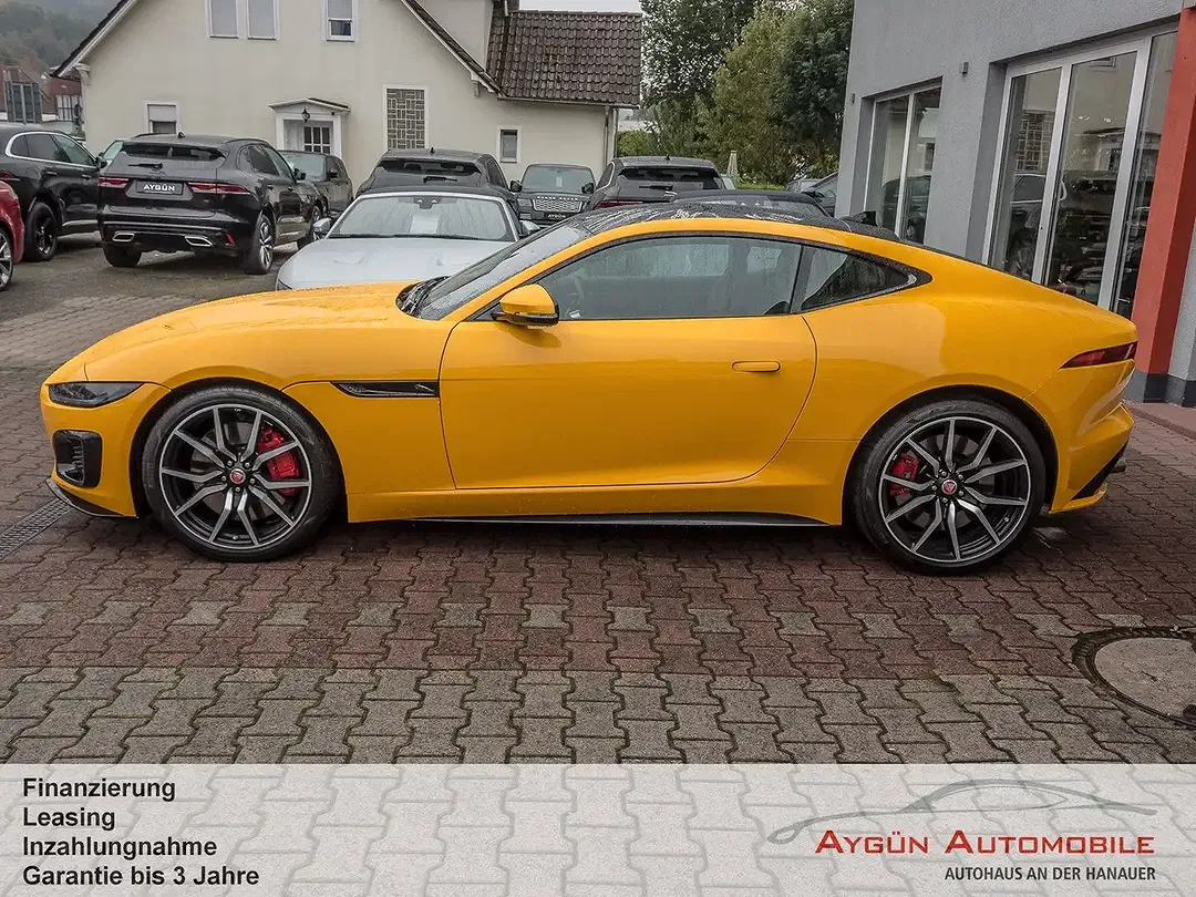 Jaguar F-Type Coupe R - Thumbnail 4