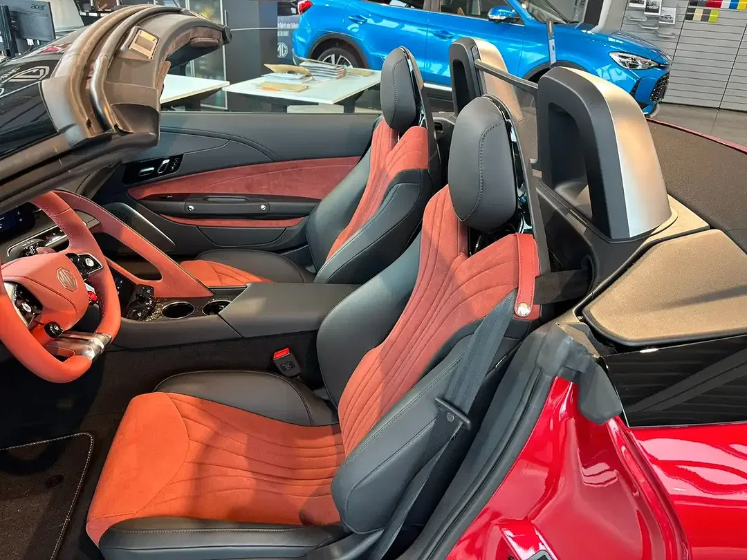 MG Cyberster AWD Xpower - Thumbnail 10