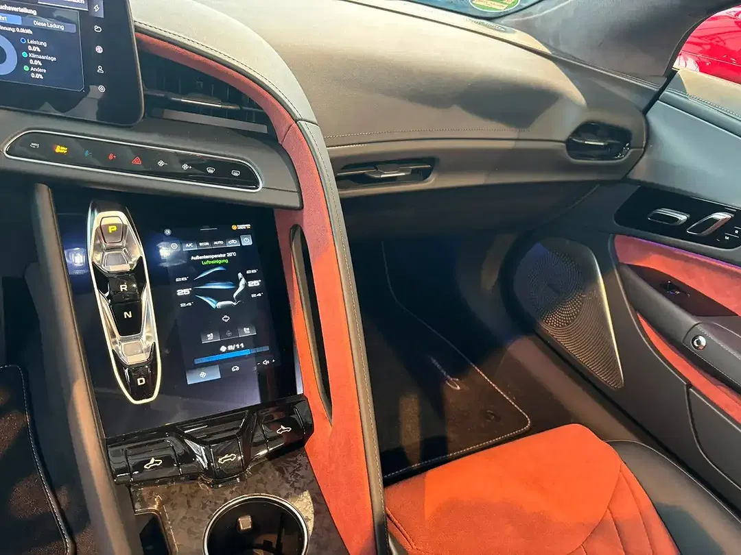 MG Cyberster AWD Xpower - Thumbnail 13