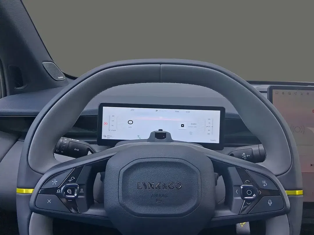 Lynk & Co 02 - Thumbnail 13