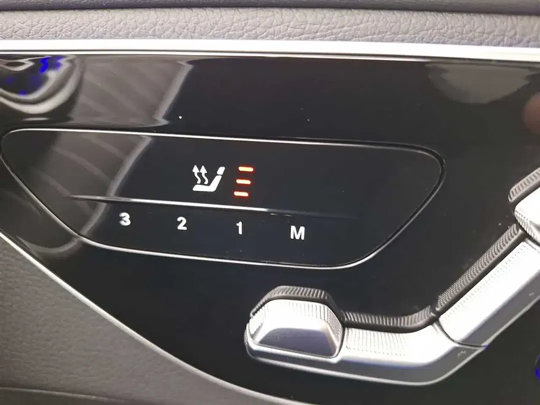 Mercedes-Benz C 300 9G-TRONIC AMG Line Premium Plus - Thumbnail 30