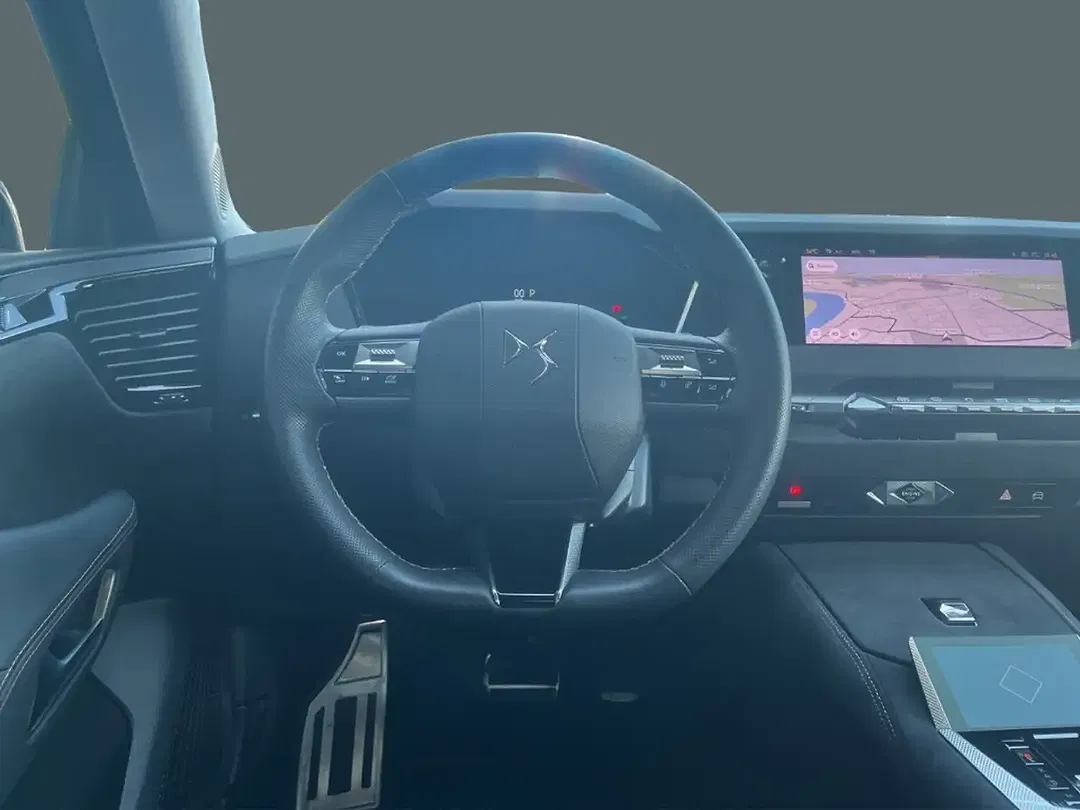 DS Automobiles DS 4 - Thumbnail 10