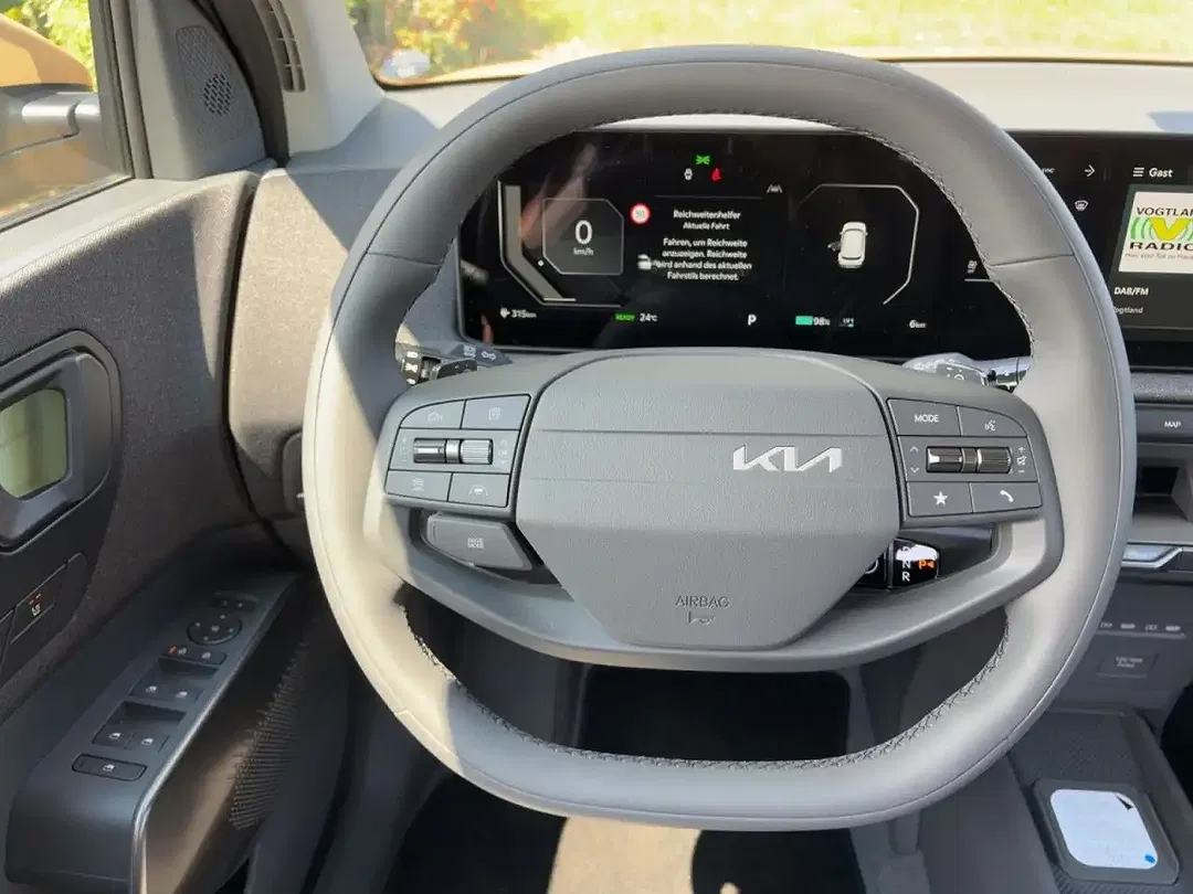 Kia EV2 Earth - Thumbnail 11
