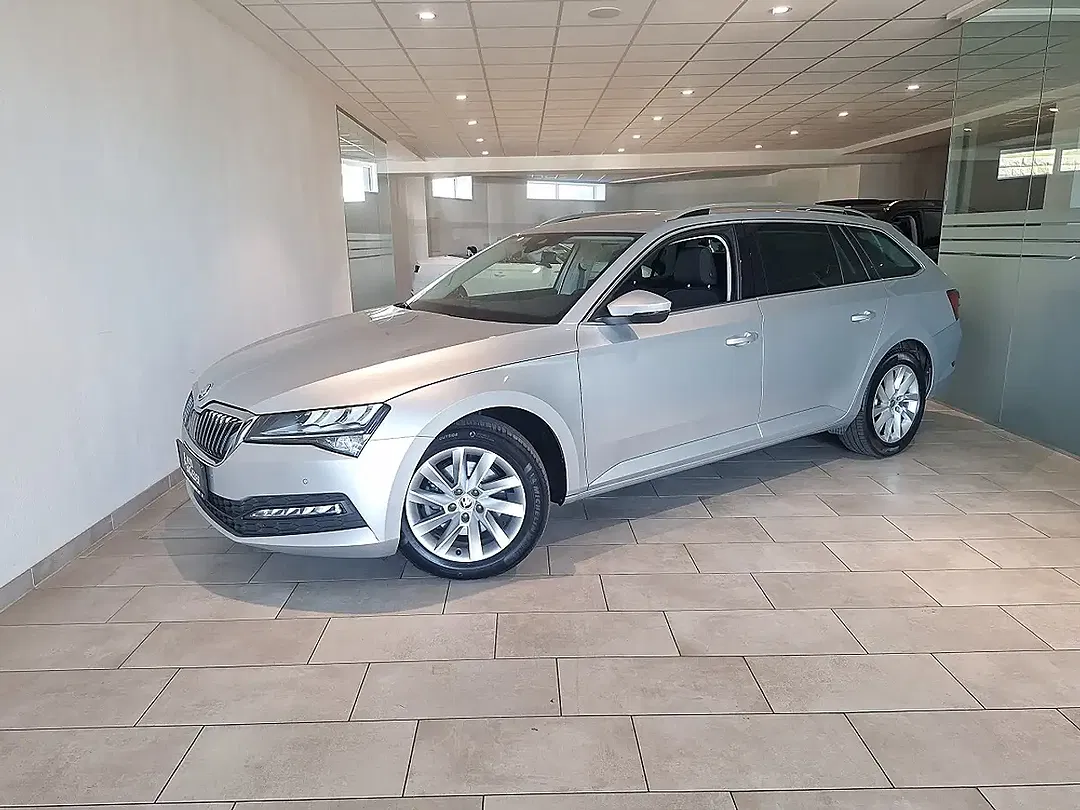 Skoda Superb 2.0 TDI DSG Executive - Thumbnail 1