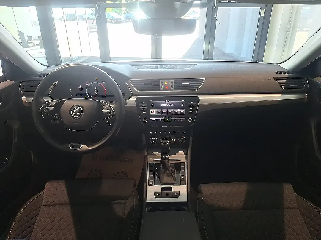 Skoda Superb 2.0 TDI DSG Executive - Thumbnail 10