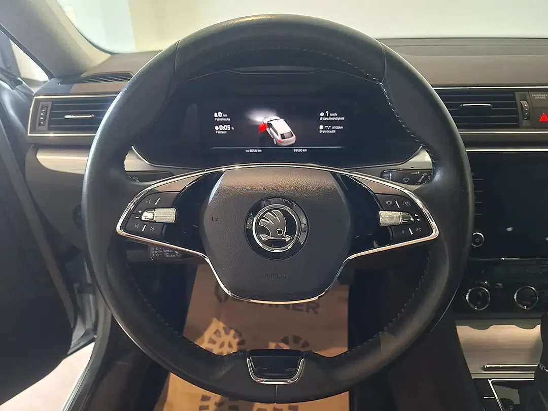Skoda Superb 2.0 TDI DSG Executive - Thumbnail 15