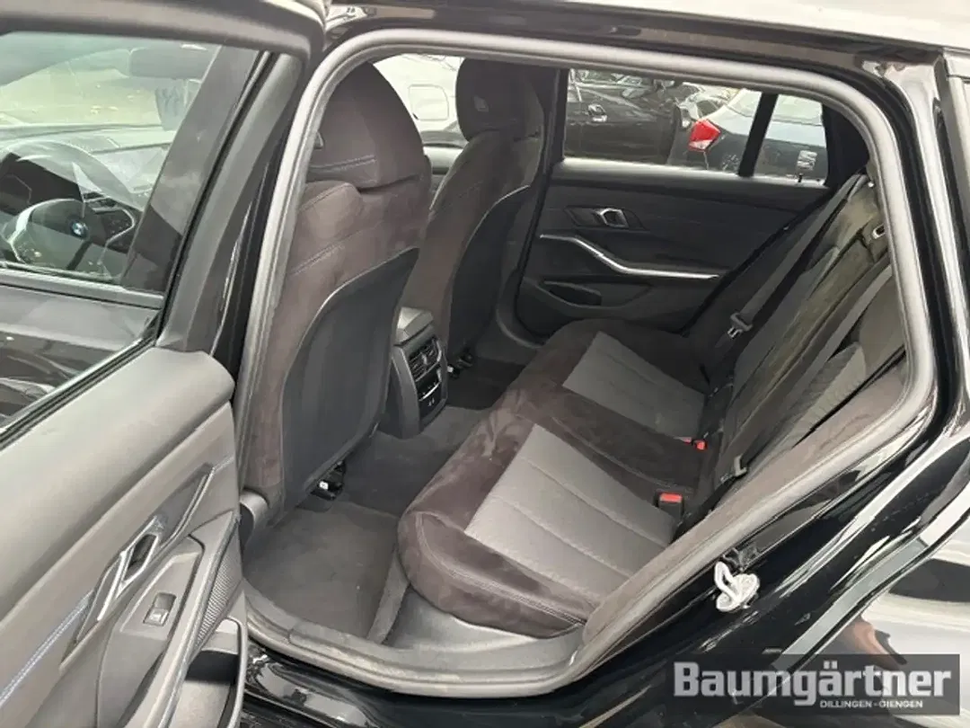 BMW 330 xDrive M Sport Touring - Thumbnail 10