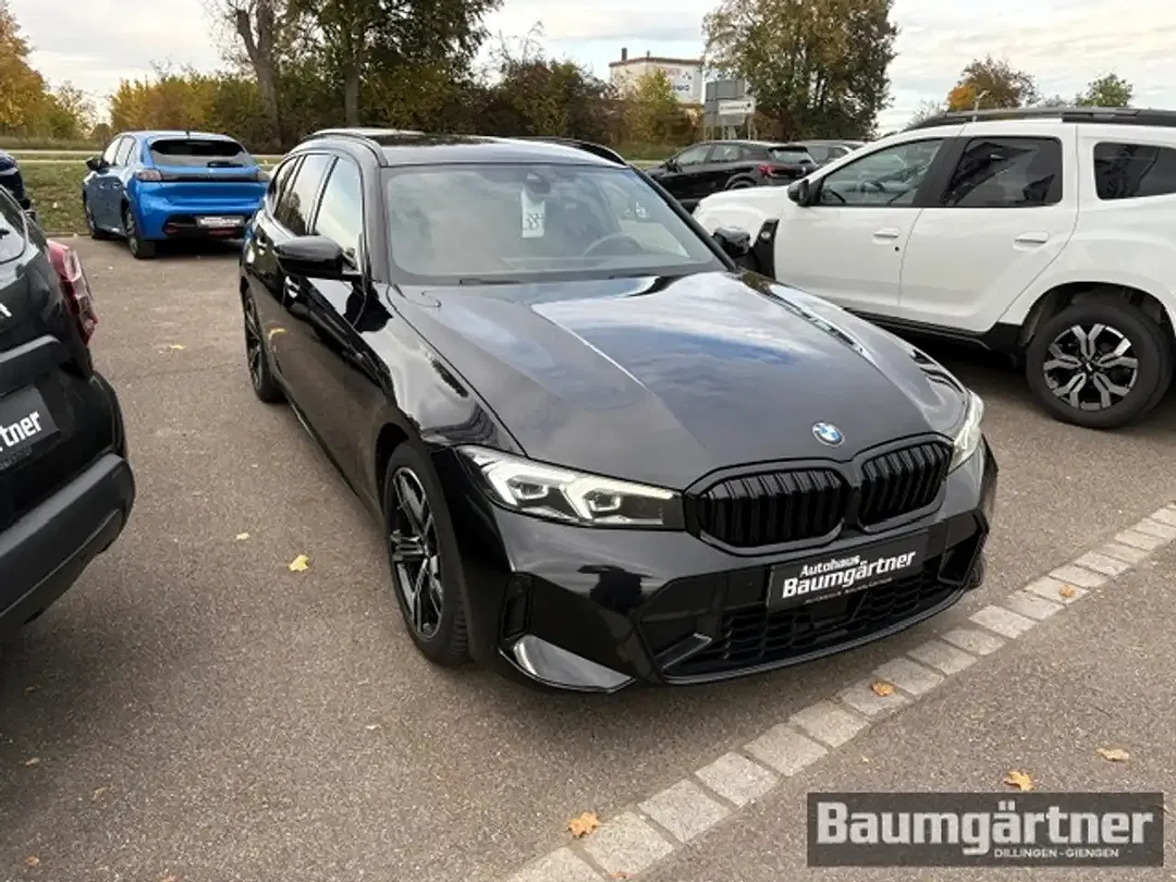 BMW 330 xDrive M Sport Touring - Thumbnail 3